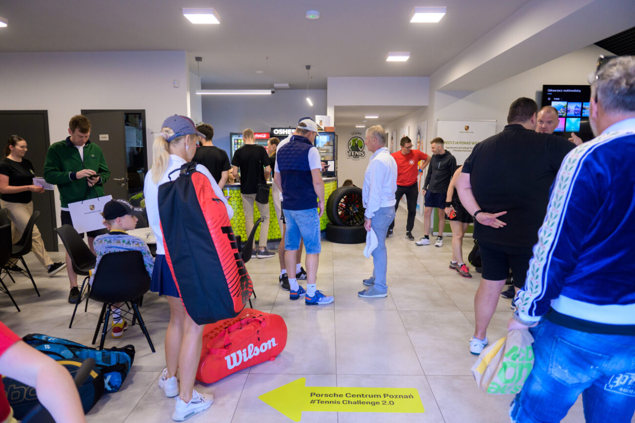 tenis-porsche-hala-turnej-hala-leszno-samochody